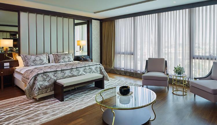 โรงแรมเอลิต เวิลด์ ยุโรป อิสตันบูล ภายนอก รูปภาพ A bedroom at the hotel