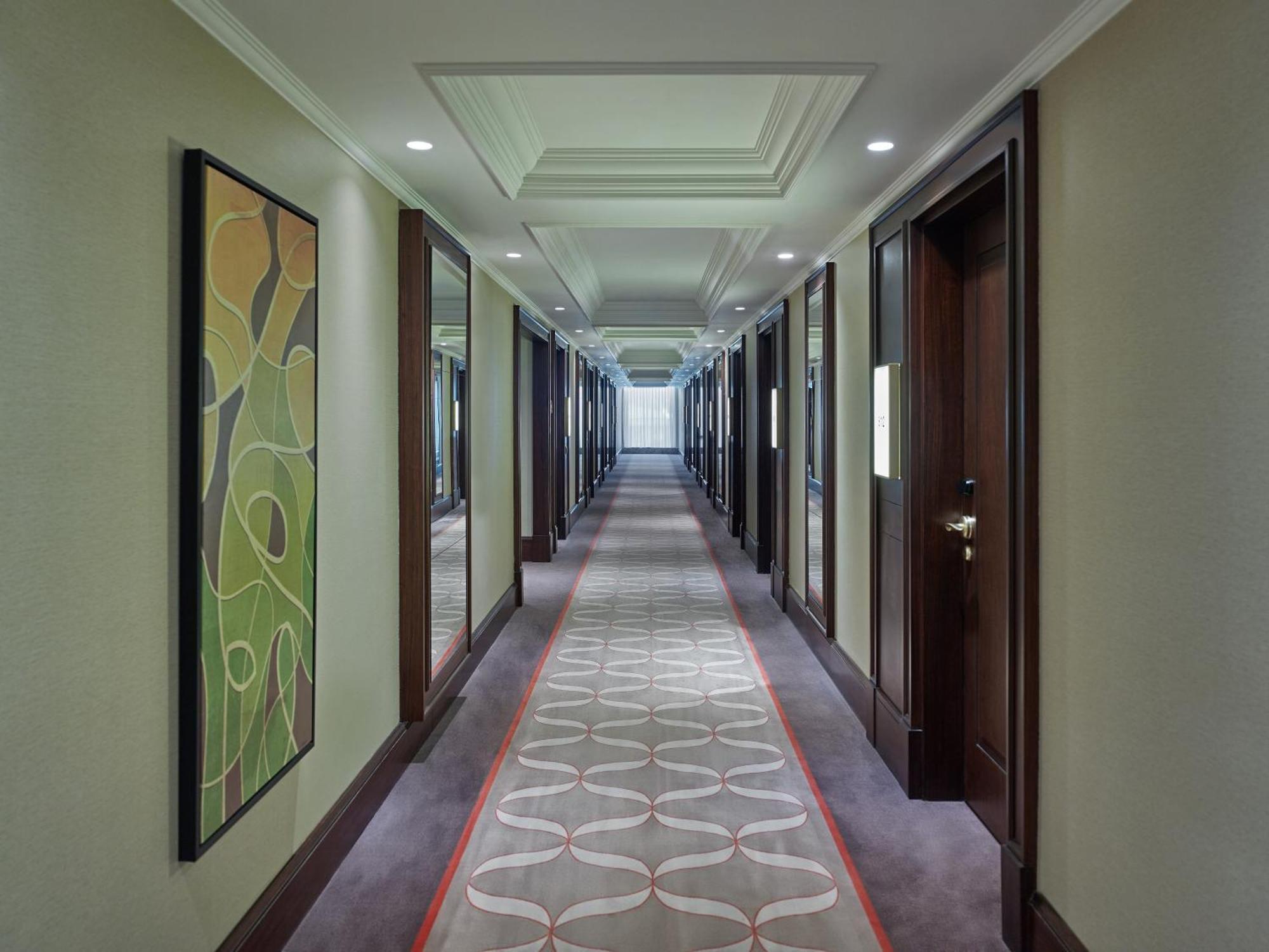 โรงแรมเอลิต เวิลด์ ยุโรป อิสตันบูล ภายนอก รูปภาพ A corridor at the hotel